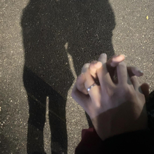 美女和帅哥在努力生孩子
