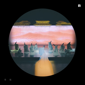 美女和帅哥在努力生孩子
